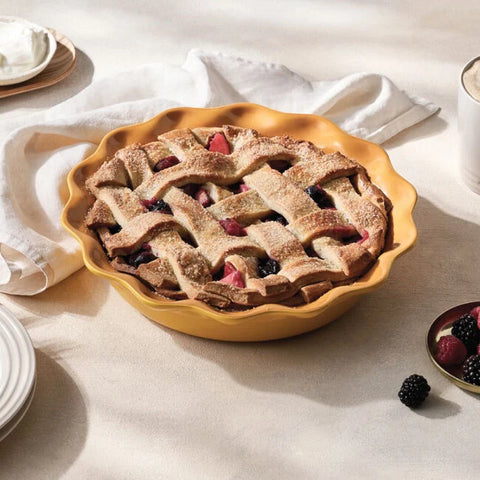 Le Creuset Nectar Heritage Fluted Pie Dish 9in