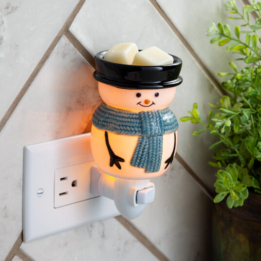 Candle Warmers Snowy Pluggable Fragrance Warmer
