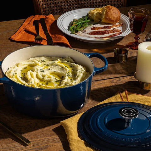Le Creuset Signature Round Dutch Oven Nuit 5.5Qt Crucible S/S