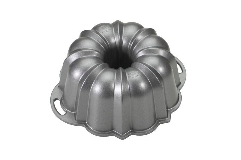 Nordic Ware Platinum Collection Bundt Pan, 10-15 Cups – Kitchen Hobby