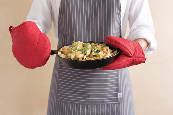 Now Designs Oven Mitt Grabber Red